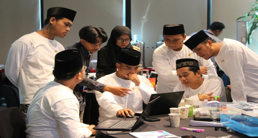 Perkuat Kompetensi Guru di Era Digital, Delegasi MI Qudsiyyah Tuntaskan Seluruh Rangkaian Program KOMPAK Djarum Foundation